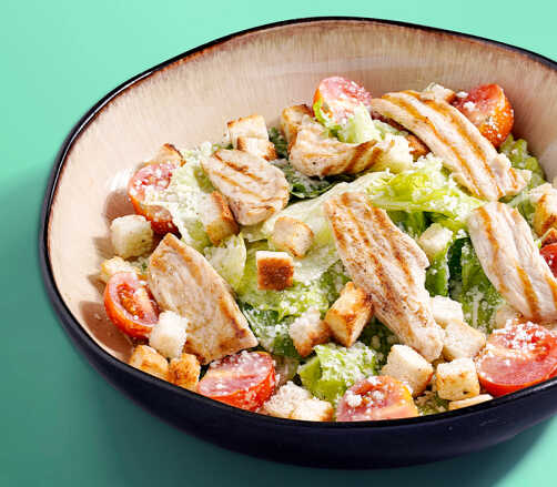 Салат Цезарь с курицей