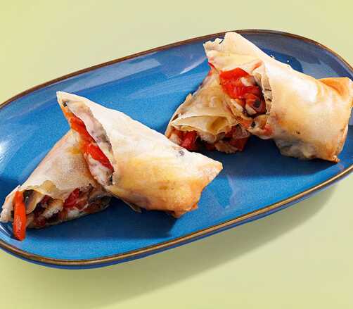 Теплый двойной спринг-ролл с курицей